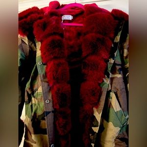 Women’s camp coat with fur